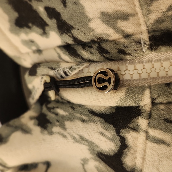 lululemon Scuba Hoodie Size 6 - Picture 3 of 4